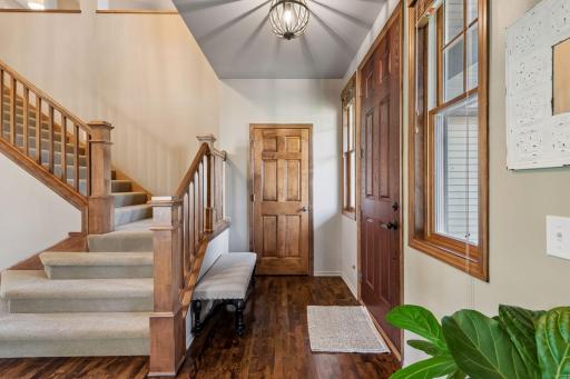 1800 Carriage Drive, Victoria, MN 55386