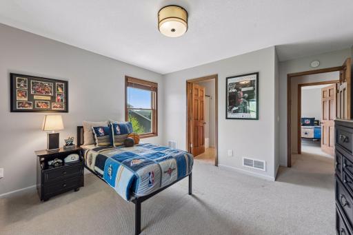 1800 Carriage Drive, Victoria, MN 55386