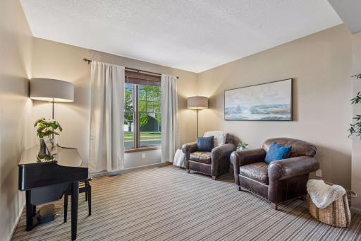 1800 Carriage Drive, Victoria, MN 55386