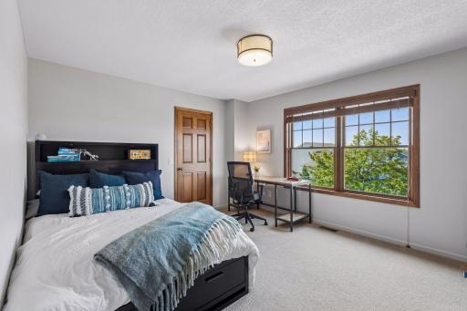 1800 Carriage Drive, Victoria, MN 55386