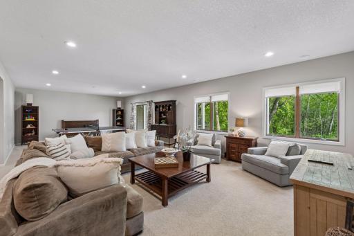1800 Carriage Drive, Victoria, MN 55386