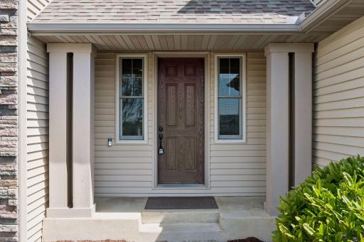 1800 Carriage Drive, Victoria, MN 55386