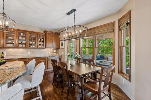 1800 Carriage Drive, Victoria, MN 55386
