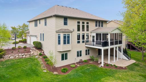 1800 Carriage Drive, Victoria, MN 55386