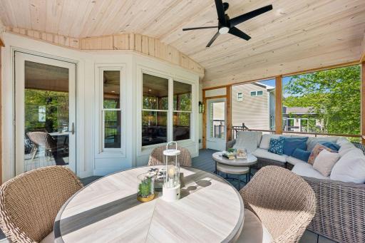 1800 Carriage Drive, Victoria, MN 55386