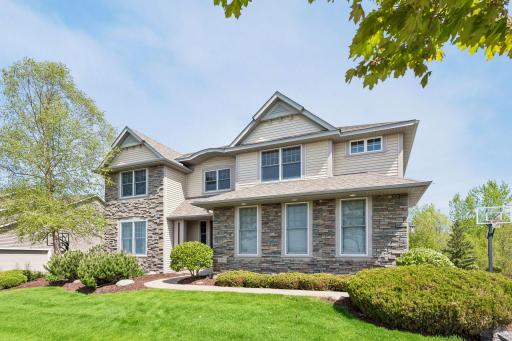 1800 Carriage Drive, Victoria, MN 55386