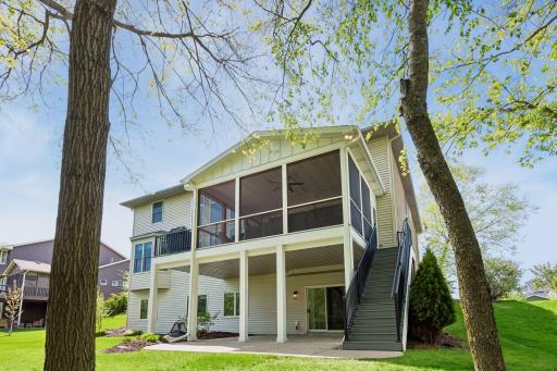 1800 Carriage Drive, Victoria, MN 55386