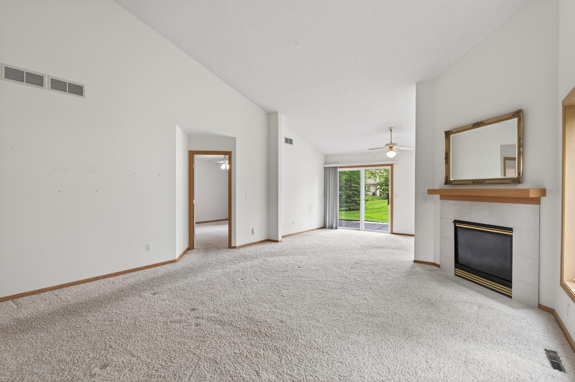 Looking toward the primary bedroom