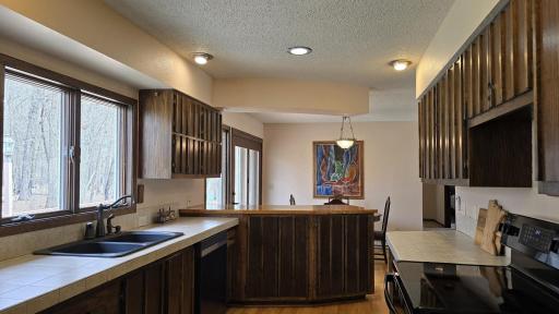 kitchen1.jpg