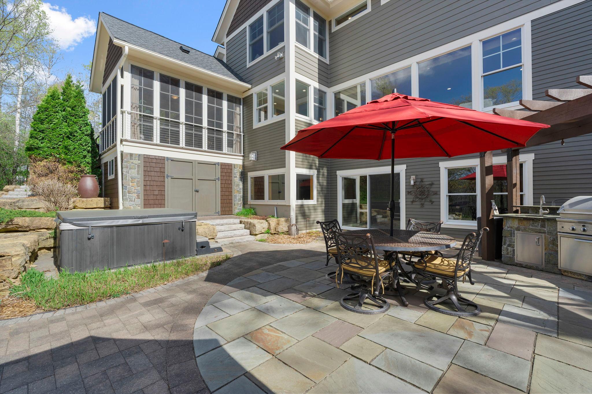 126-web-or-mls-896 Highlander Trail -141.jpg