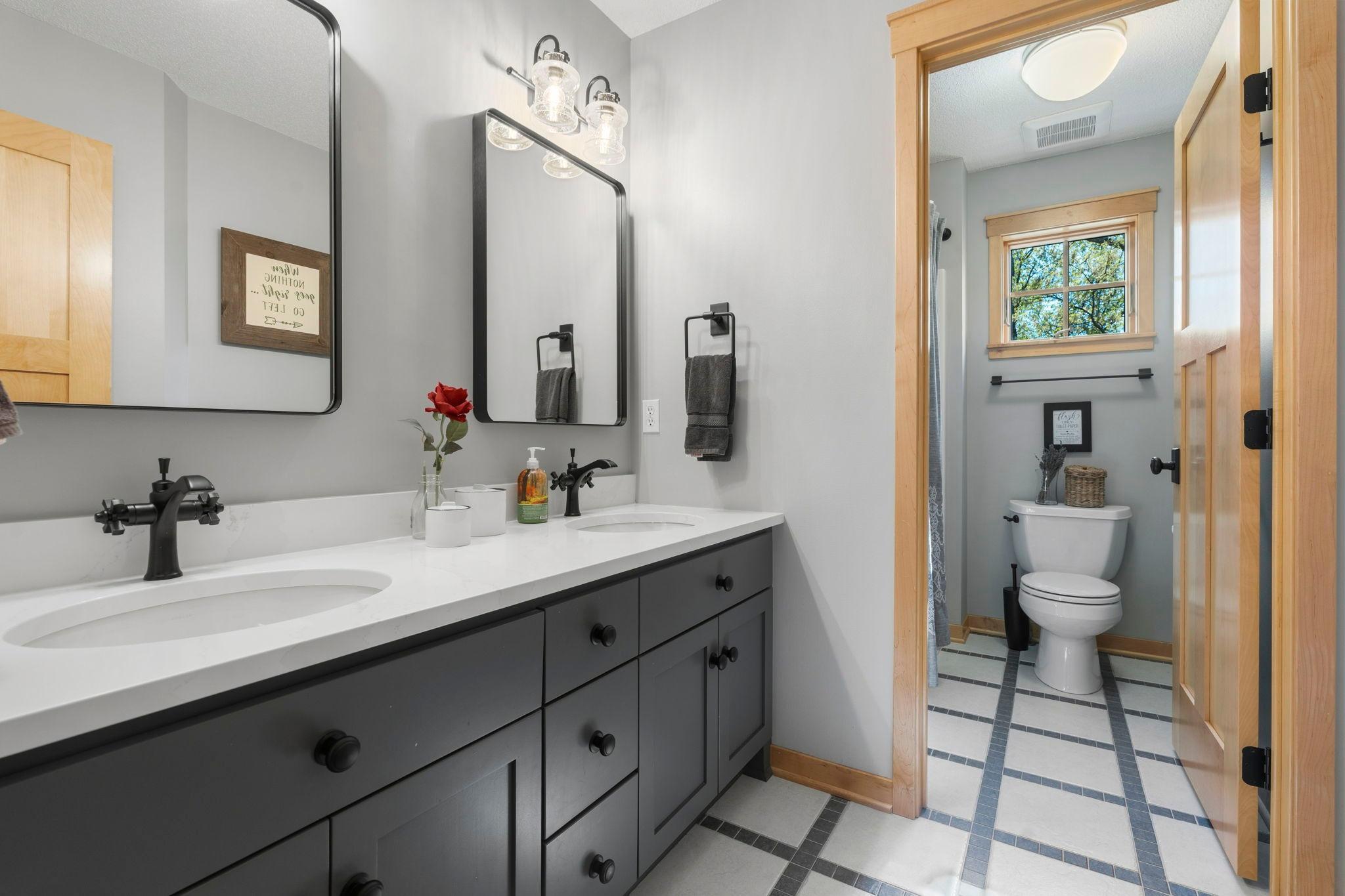 82-web-or-mls-896 Highlander Trail -559.jpg