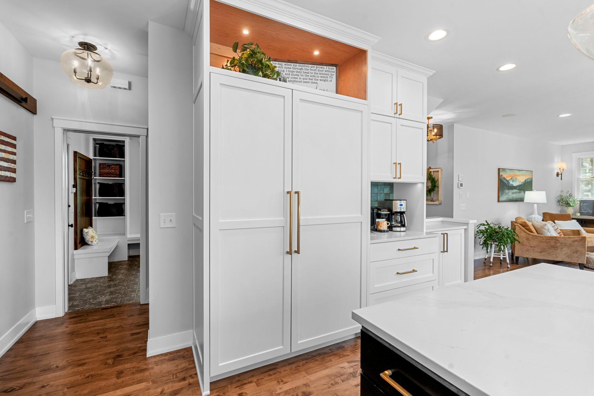 52-web-or-mls-896 Highlander Trail -398.jpg