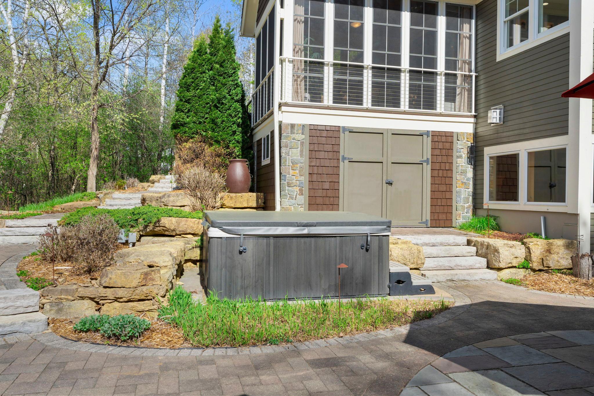 127-web-or-mls-896 Highlander Trail -146.jpg