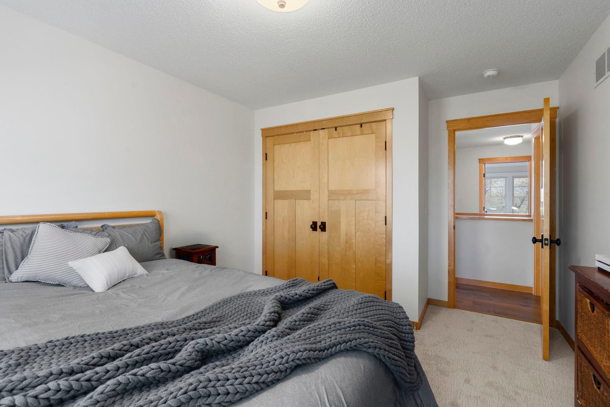 84-web-or-mls-896 Highlander Trail -569.jpg
