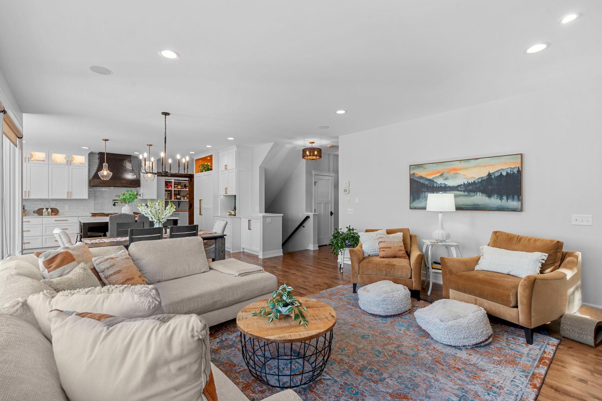 37-web-or-mls-896 Highlander Trail -313.jpg