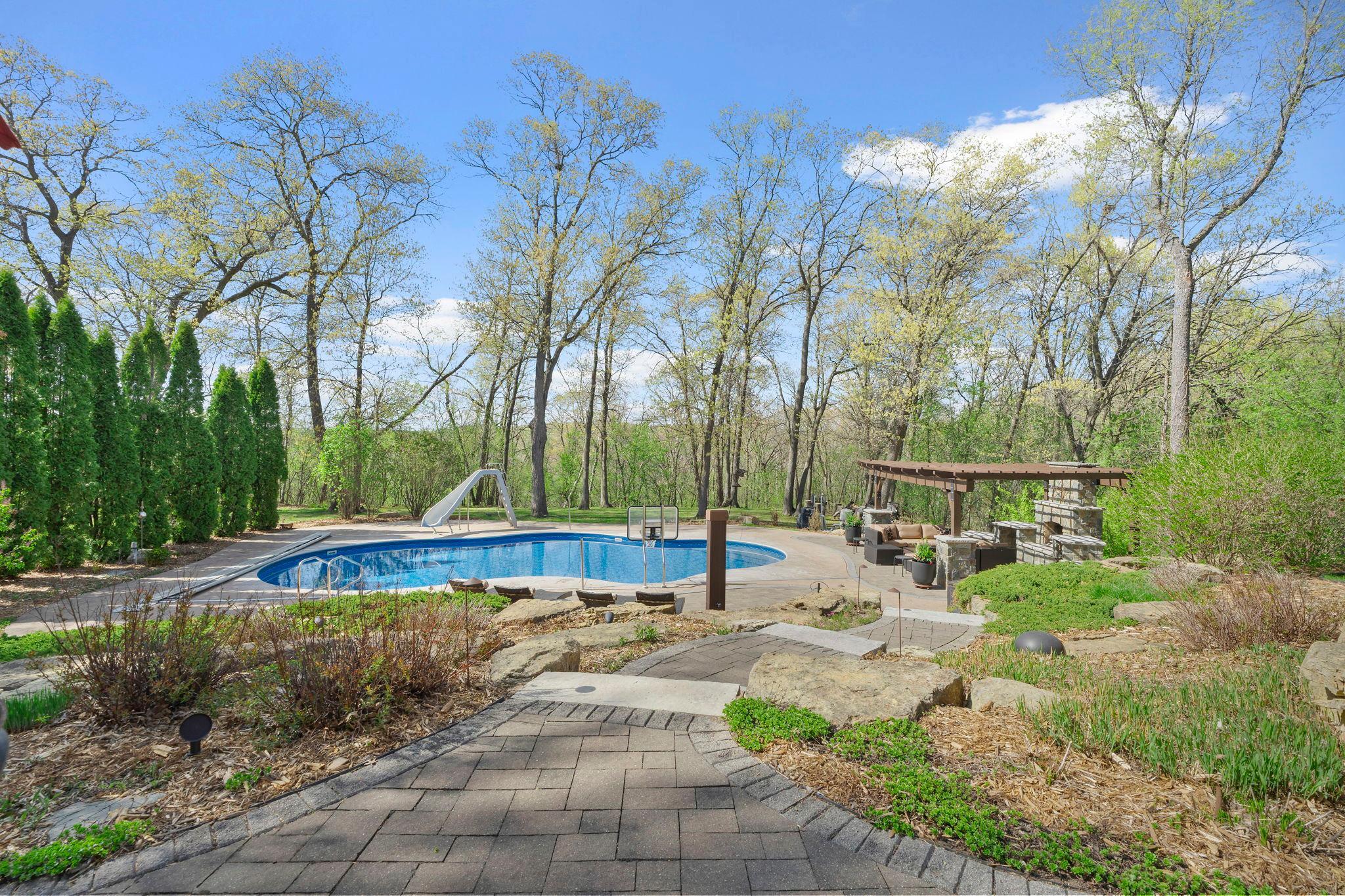 123-web-or-mls-896 Highlander Trail -128.jpg