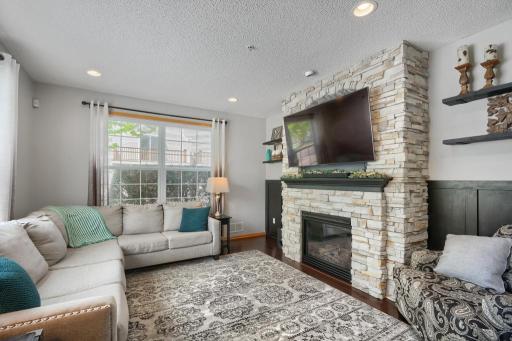890 Braunworth Court, Chaska, MN 55318