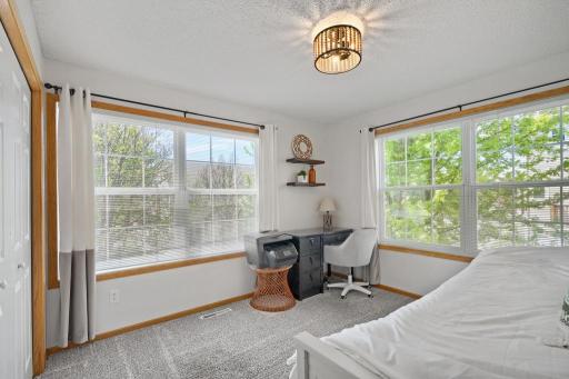890 Braunworth Court, Chaska, MN 55318