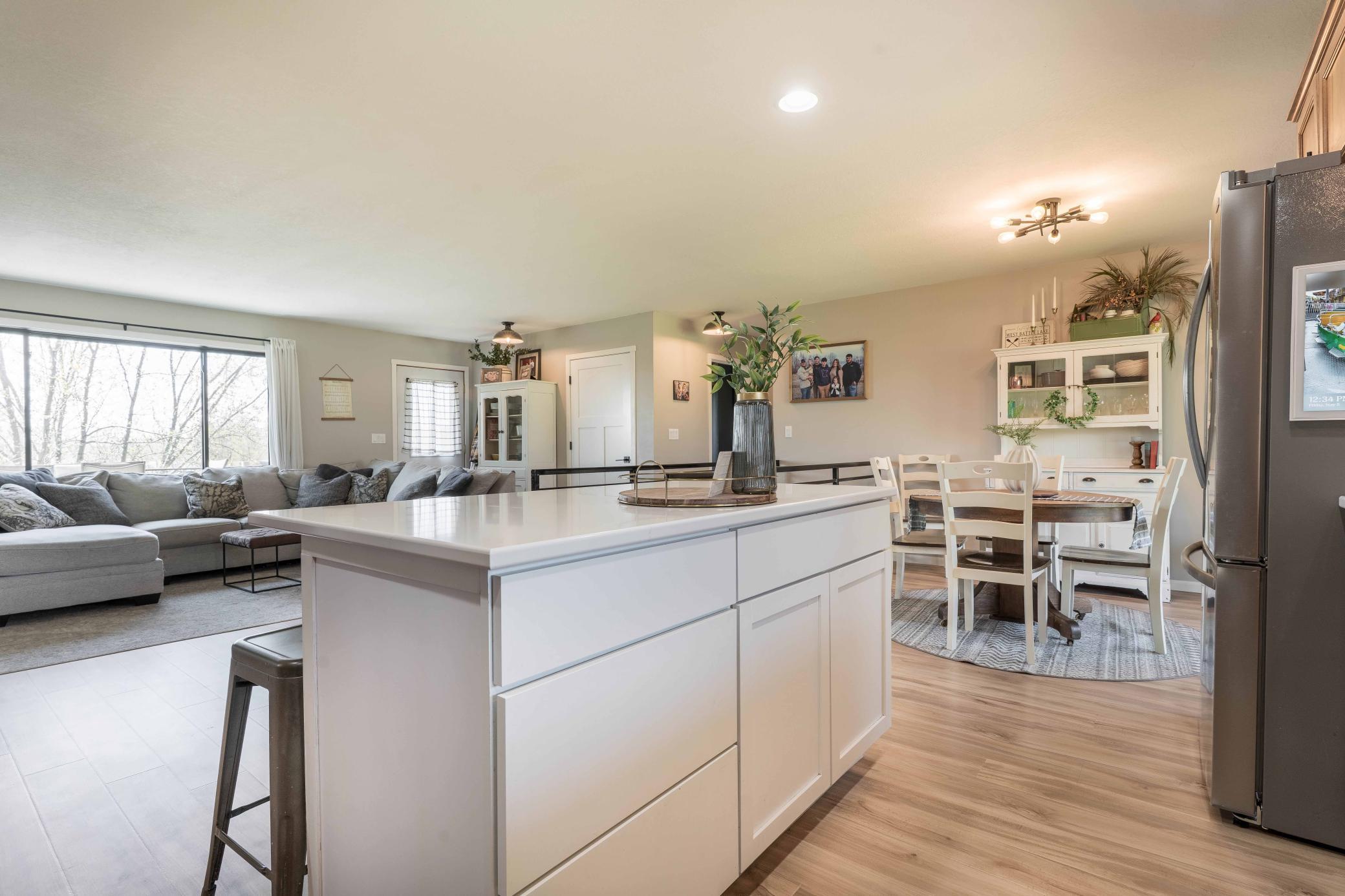 506 E Summit-123.jpg