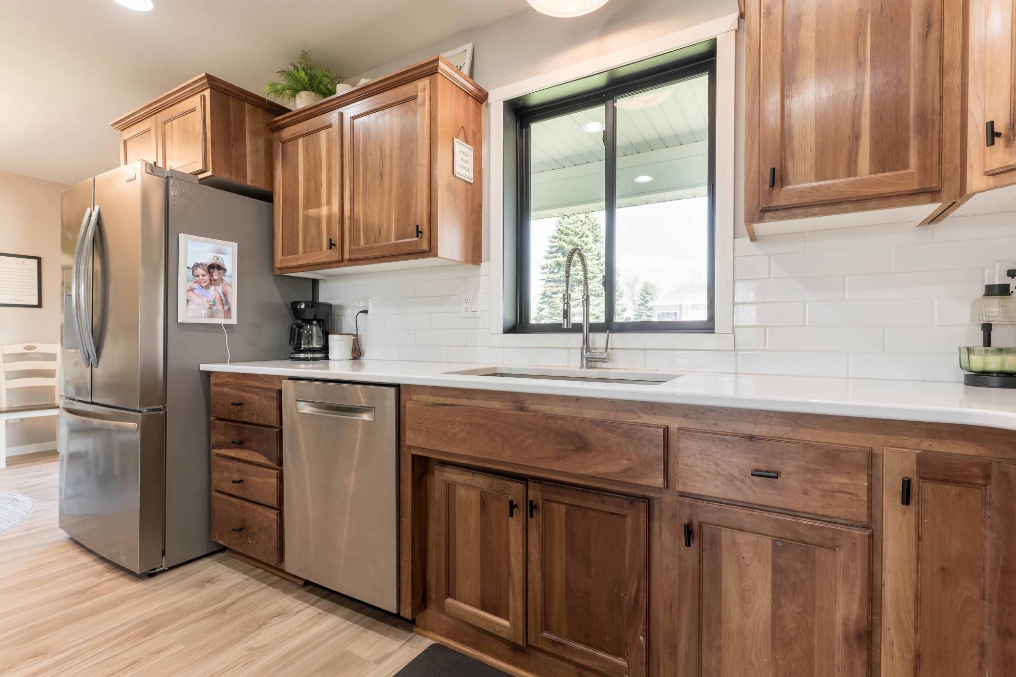 506 E Summit-122.jpg