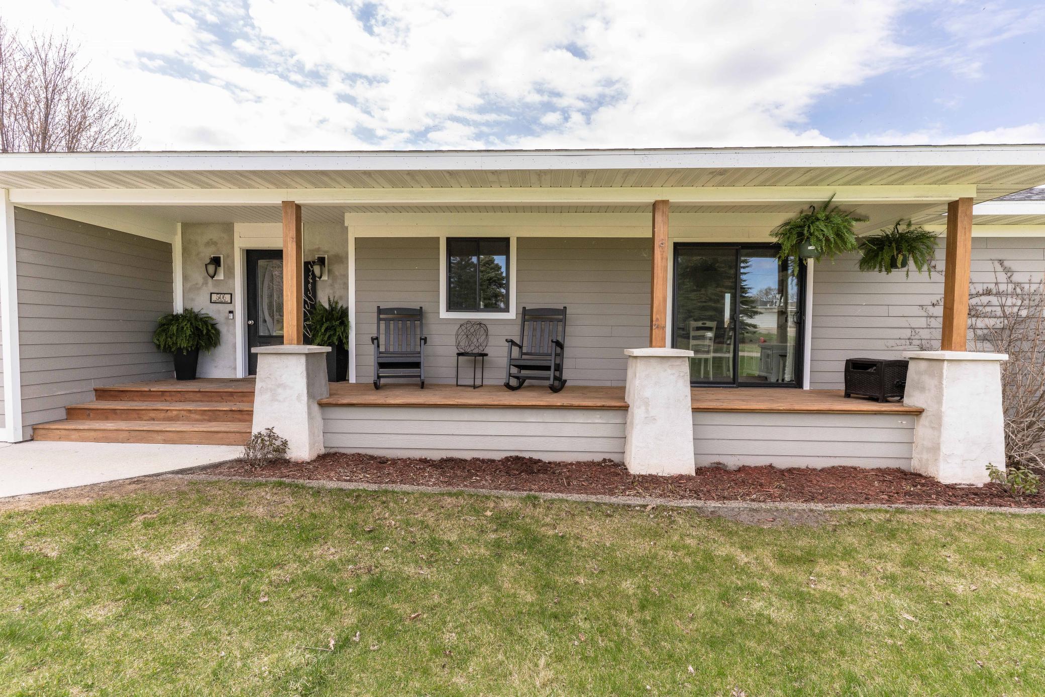 506 E Summit-118.jpg