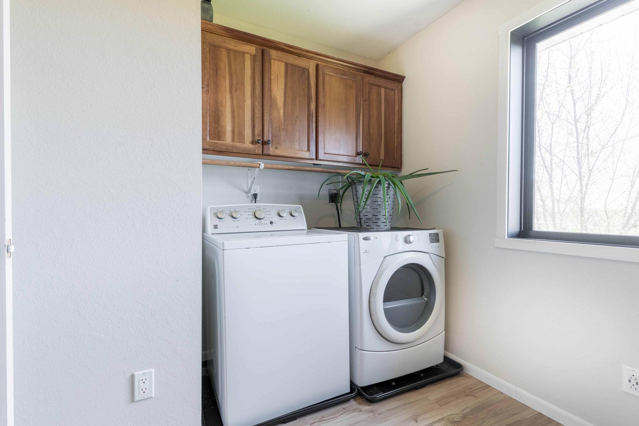 506 E Summit-143.jpg