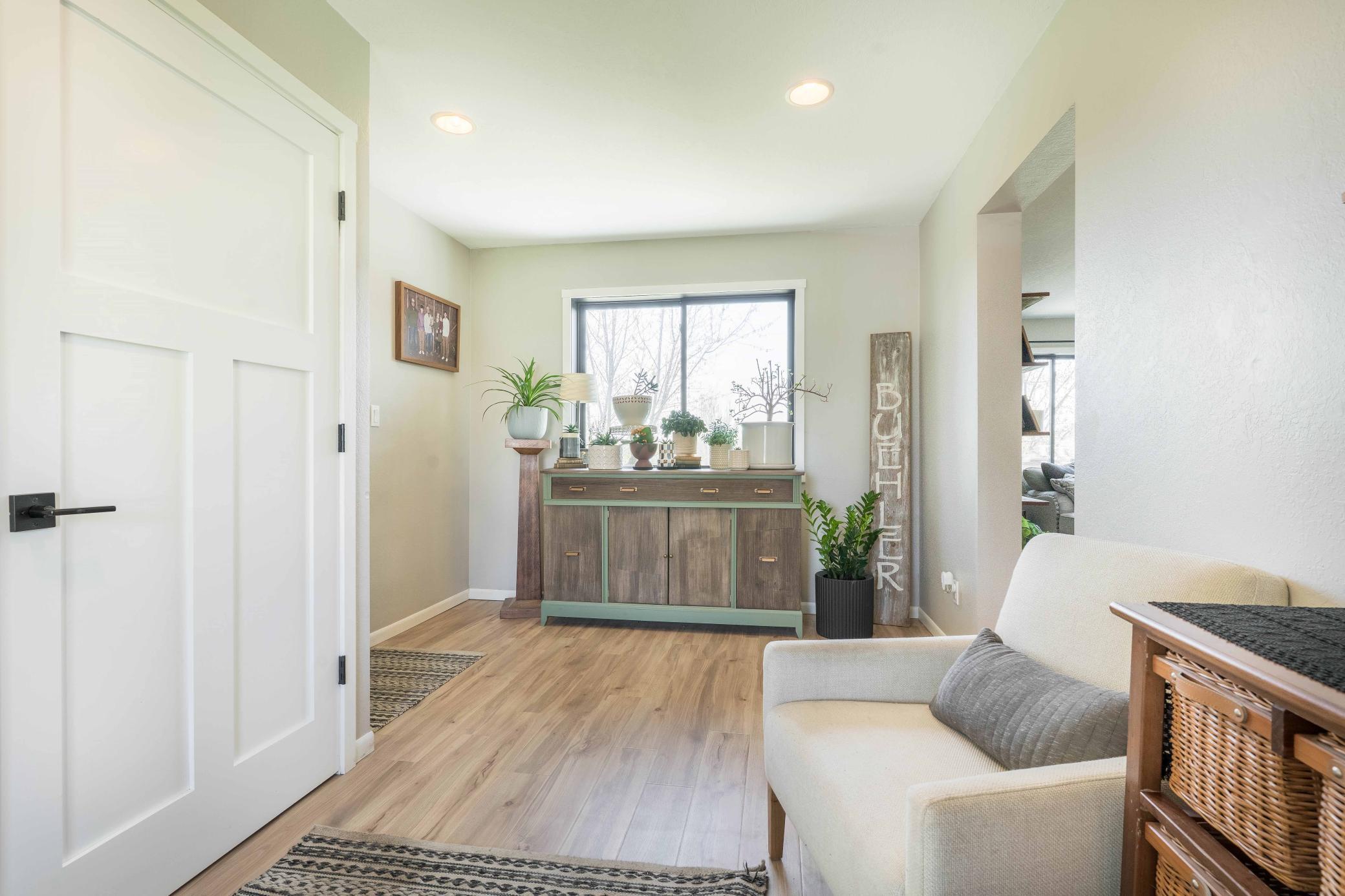 506 E Summit-134.jpg