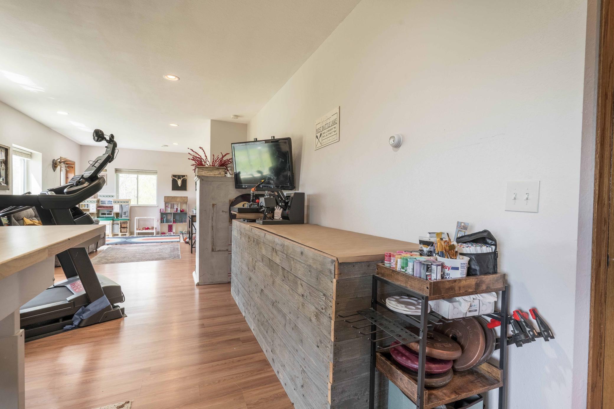 506 E Summit-164.jpg