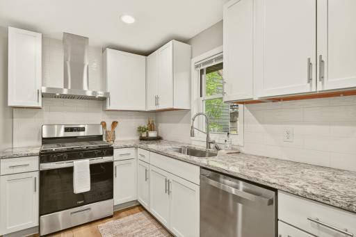 427 21st Avenue SW, Rochester, MN 55902