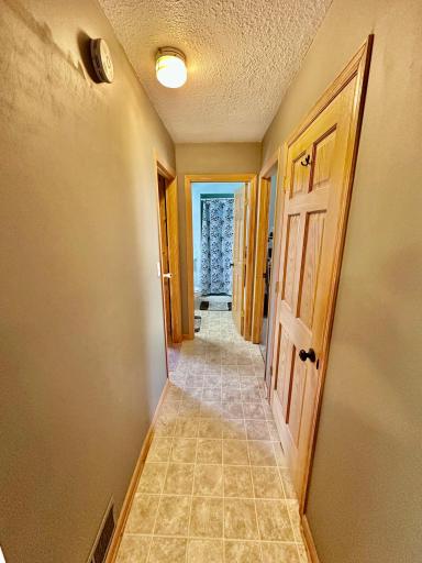 1455 Adams Street S, Cambridge, MN 55008