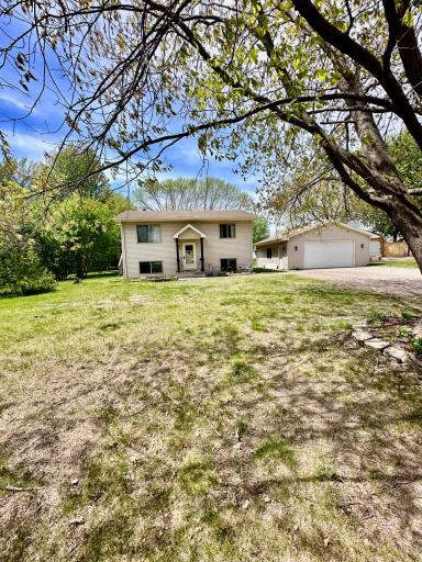 1455 Adams Street S, Cambridge, MN 55008