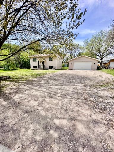 1455 Adams Street S, Cambridge, MN 55008