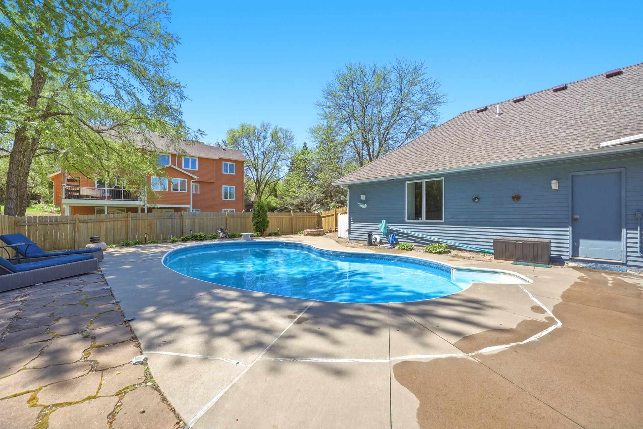 Gorgeous well maintained pool!