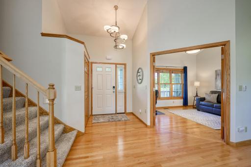 2592 Blue Bill Circle, Saint Paul, MN 55110