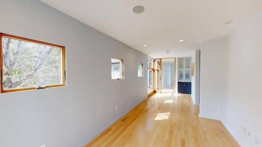 SUNNY UPPER LEVELWITH SPACE FOR STUDY AREA