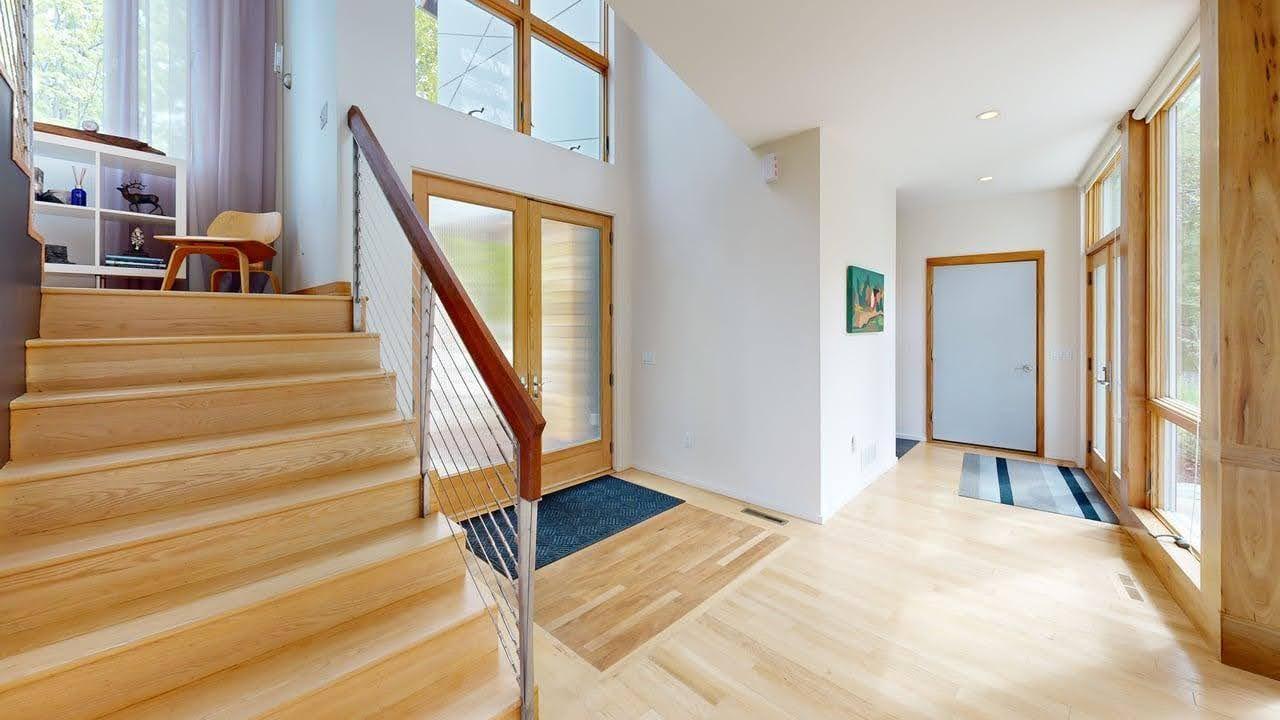 WELCOMING FOYER