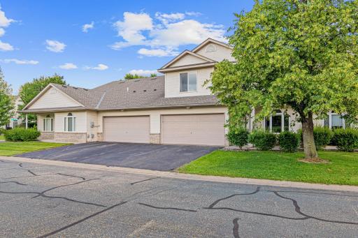 1234 Crystal Place E, Chaska, MN 55318