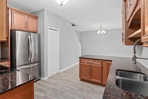 1234 Crystal Place E, Chaska, MN 55318