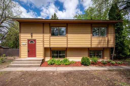 8001 Aldrich Avenue N, Minneapolis, MN 55444