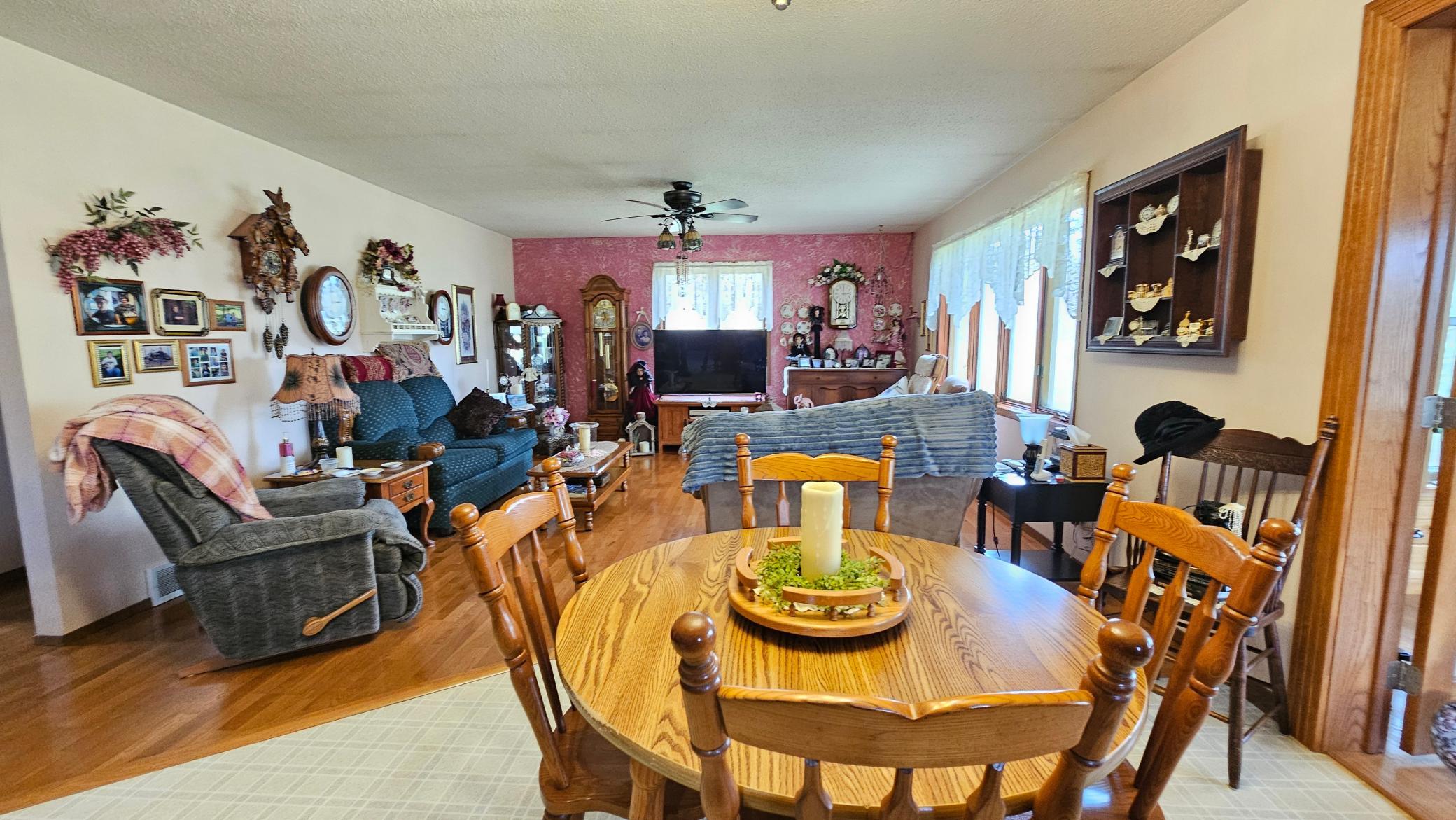 Dining Room / Living Room
