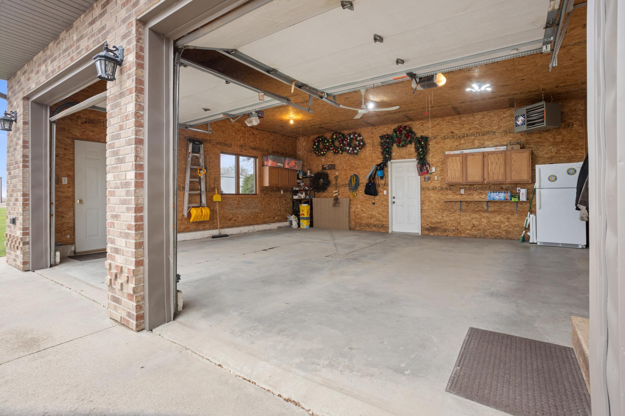 2 Stall Heated Garage