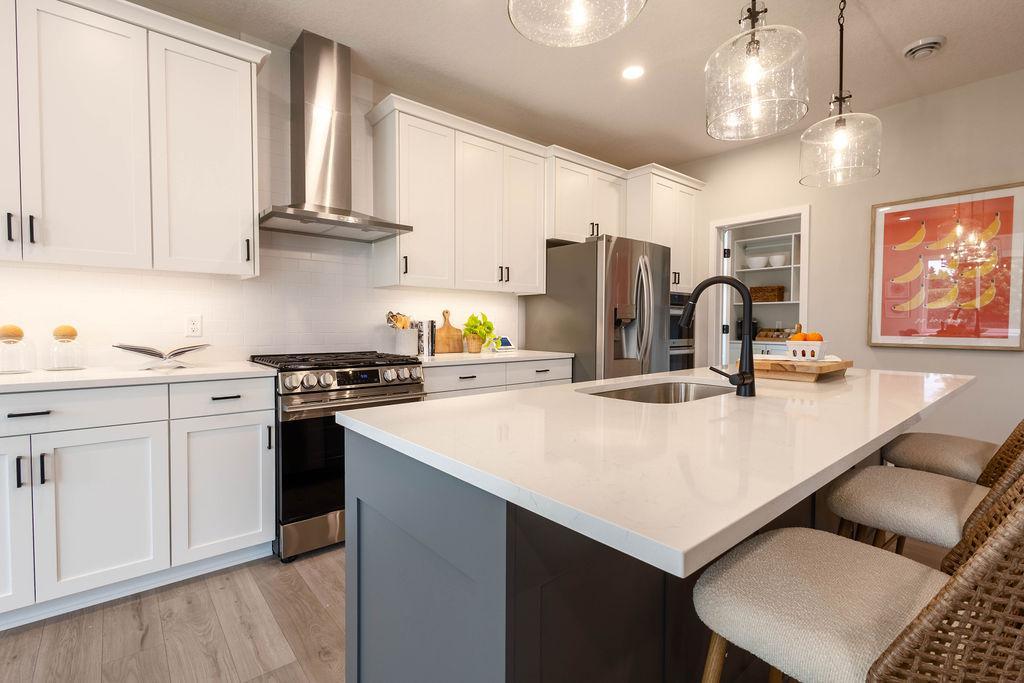 Another Robert Thomas Home, The Reiley, Sold before Print ***Prices, square footage, Photos &/or illustrations may not depict actual home plan configuration. Features, materials & finishes shown may contain options Not included.