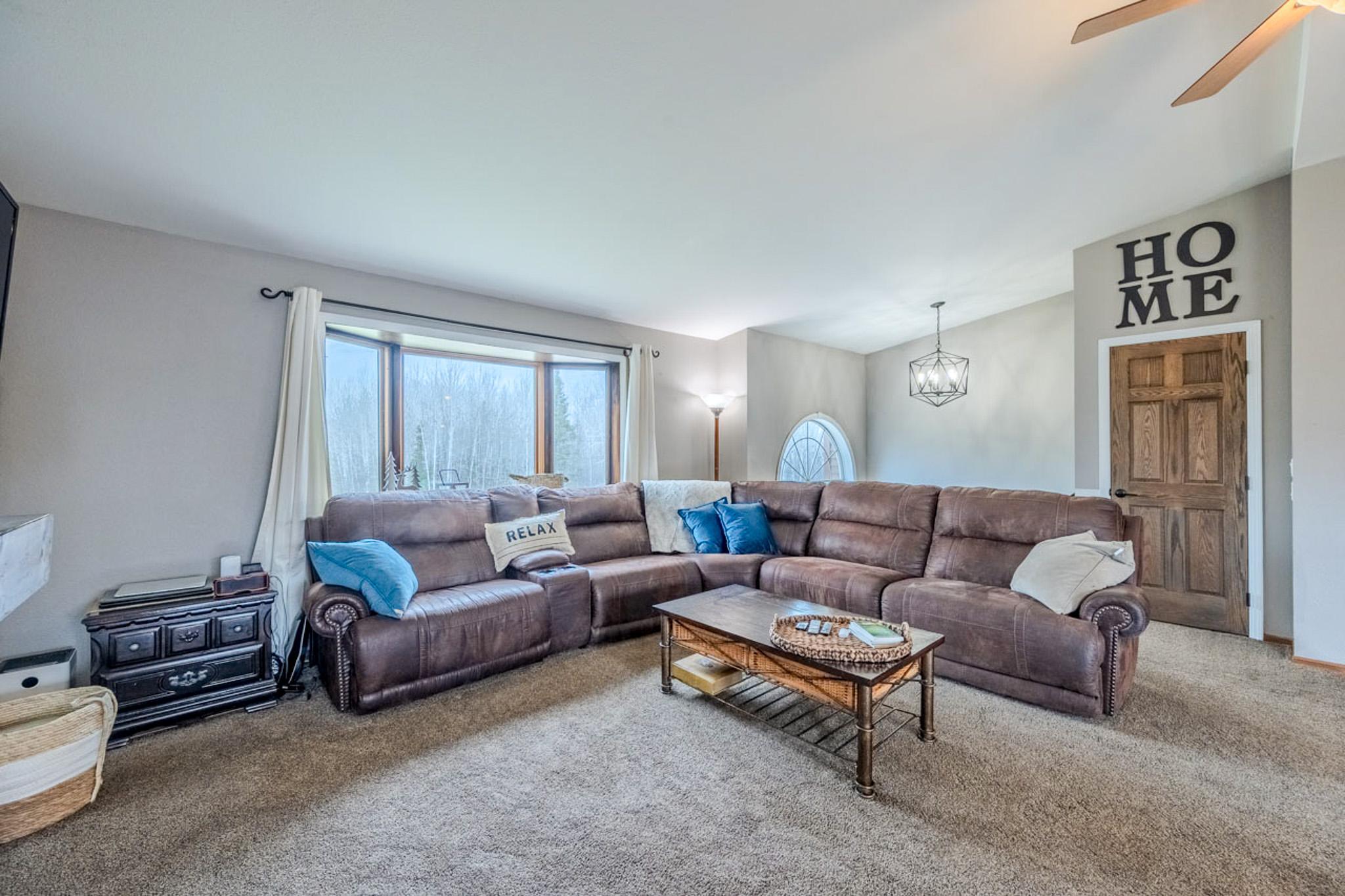 Living Room 3.jpg