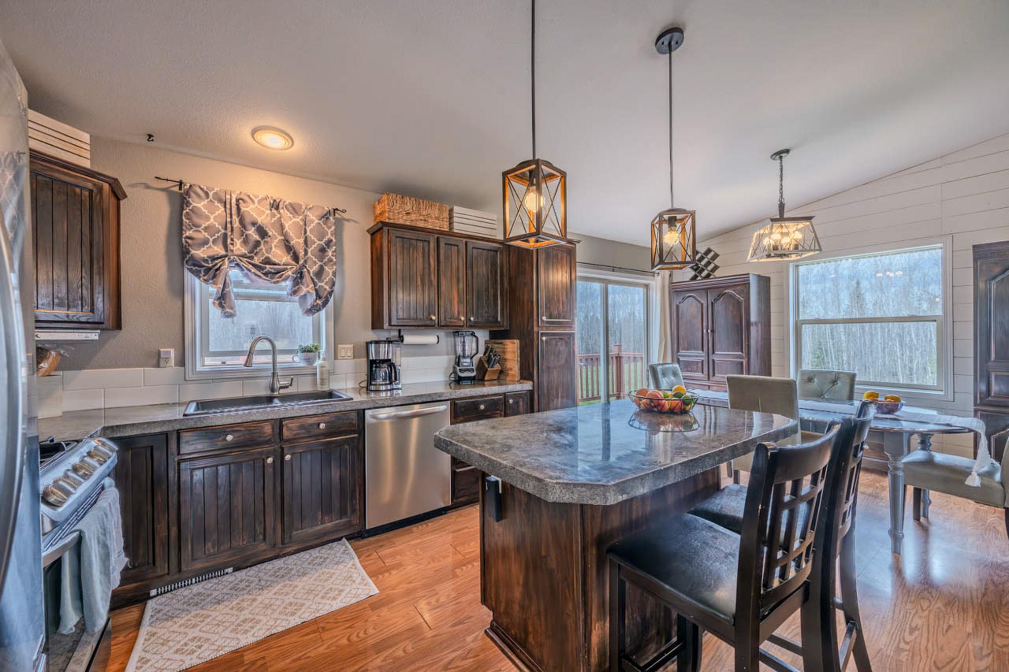 11212Pozar-MLS-526-76.jpg