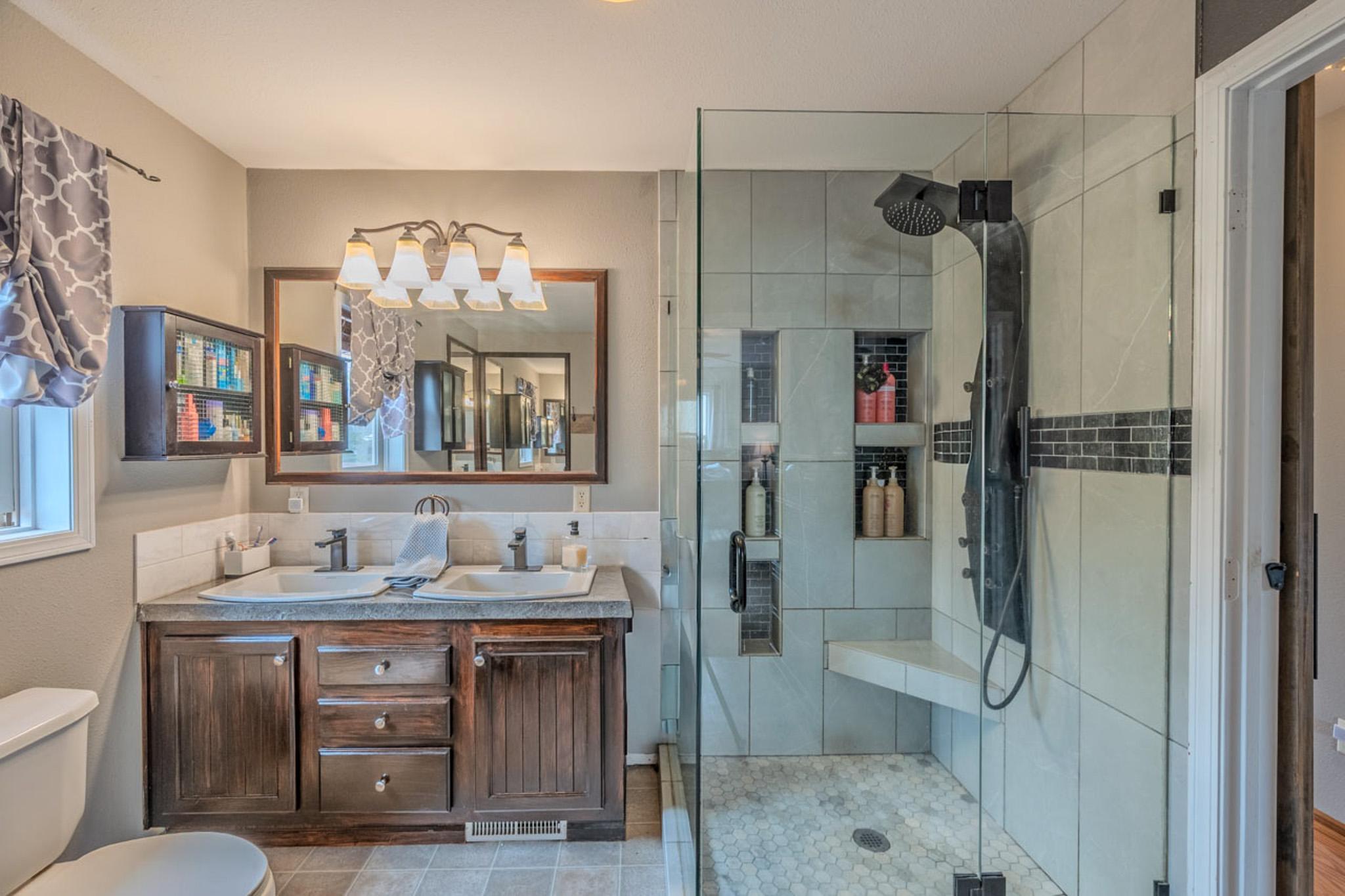 11212Pozar-MLS-526-70.jpg