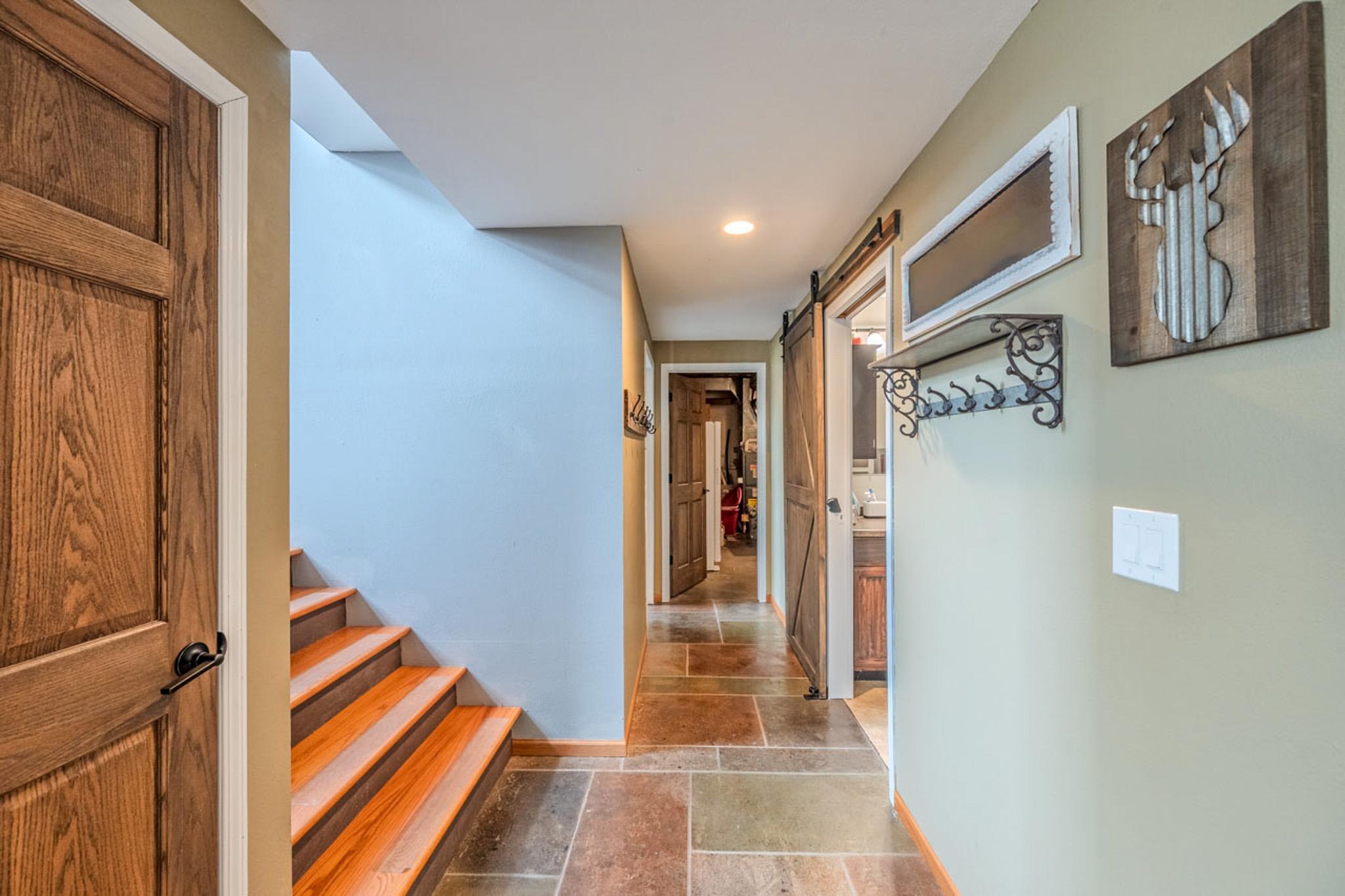 11212Pozar-MLS-526-57.jpg