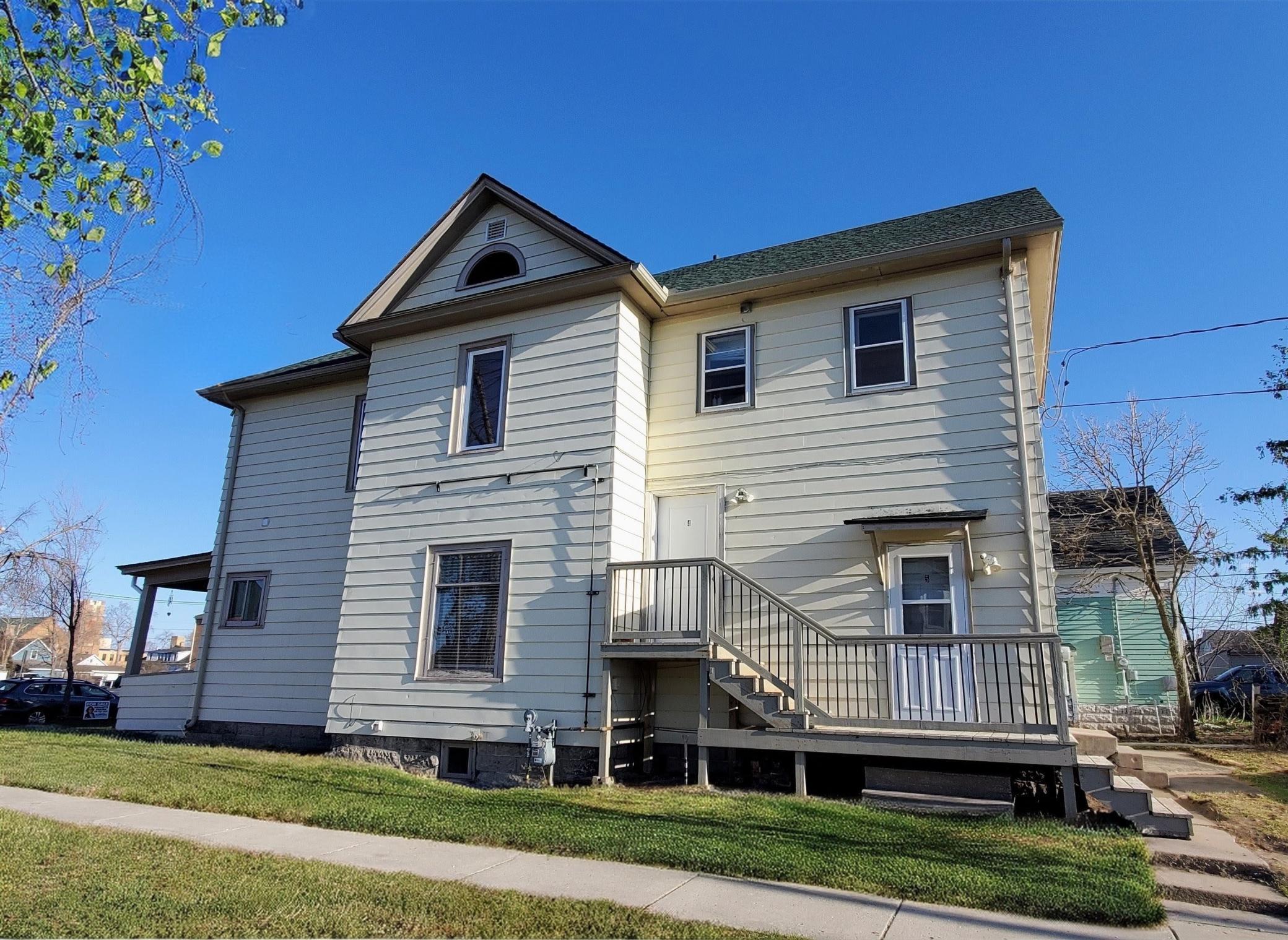 side entrance for 2 units