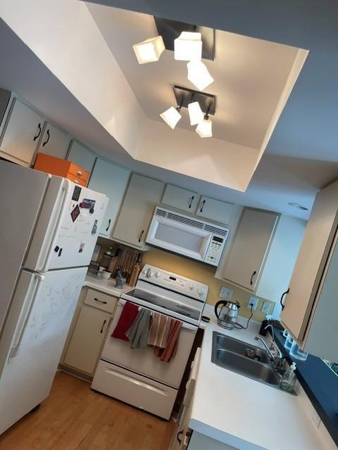 6075 Lincoln Drive #203, Edina, MN 55436 Kitchen