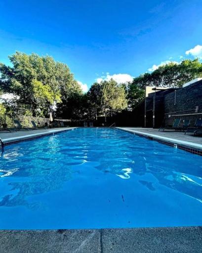 6075 Lincoln Drive #203, Edina, MN 55436 outdoor pool