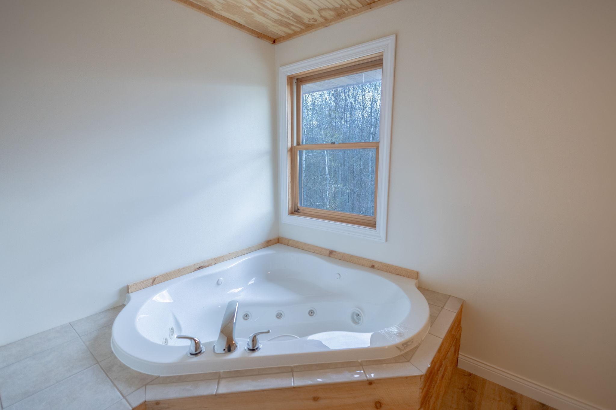 11-web-or-mls-24687-anchor-inn-rd.jpg